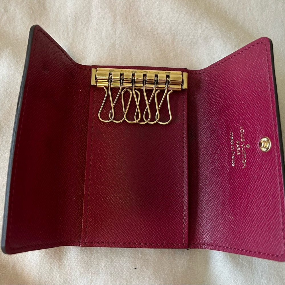 Louis Vuitton 6 key holder wallet